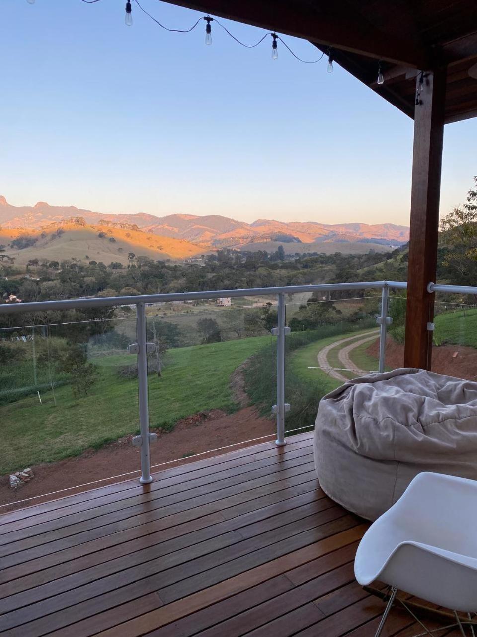 Hidromassagem, Varanda E Vista Pedra Do Bau Chalet